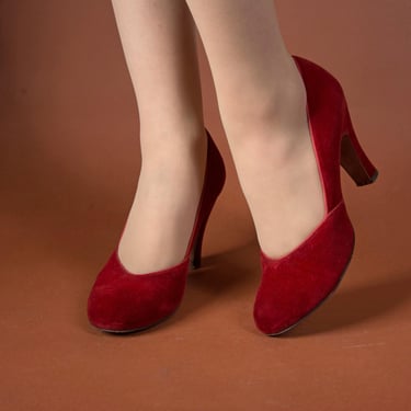 1950s Shoes - Size 8 1/2 N - Gorgeous Late 1940s/Early 1950s Red Velveteen High Heels from De Liso Debs 