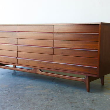 Young Manufacturing Mid Century Walnut Curved Lowboy 9 Drawer Dresser ...