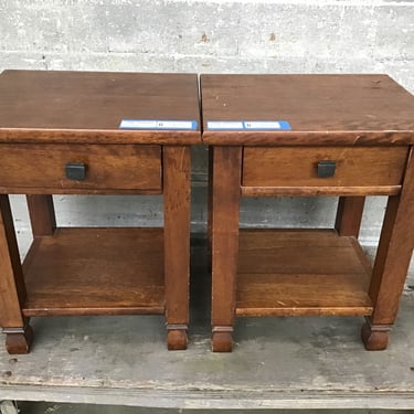 Oak Nightstand Pair (Seattle)