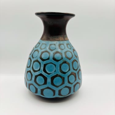 20th Century Santodio Paz Chulucanas Peru Ceramic Blue and Dark Brown Vase Made in Peru by LeChalet