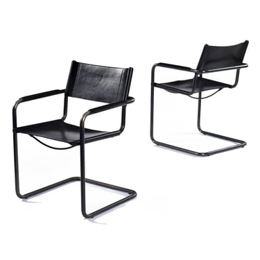 Pair of Matteo Grassi Cantilever Mg5 Black Leather Chairs by Centro Studi 