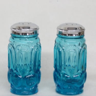 L G Wright Moon and Stars Salt and Pepper Shaker Ice Blue A Pair  3948B