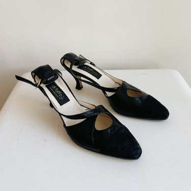 Black Suede Toe Kitten Heel | Size 7