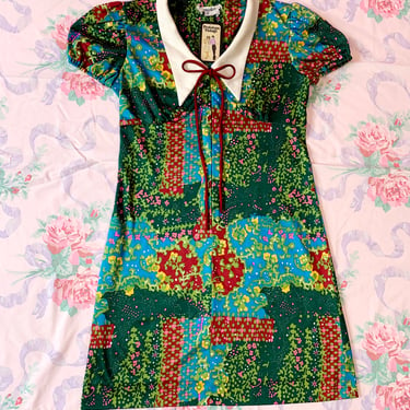 1970's Green Dagger Collar Dress