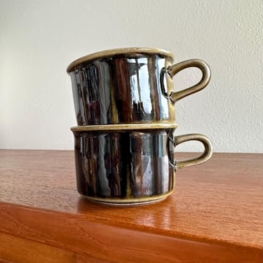 2 Arabia Finland Kosmos espresso demitasse cups / 1960s MCM coffee lover dishes designed by Gunvor Olin-Grönqvist 