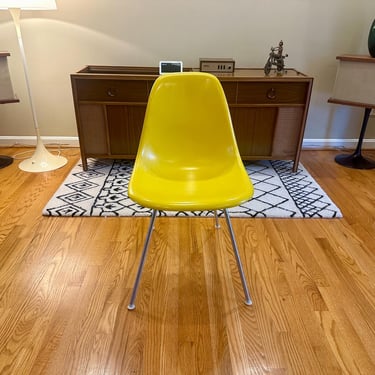 Vintage Mid century HERMAN MILLER Fiberglass Bright Yellow Fiberglass Shell Chair - Free Shipping 