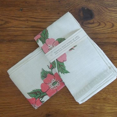 Vintage Linen Kitchen Towels Lot of 3 Floral Design Unused 