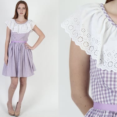 Vintage 70s Purple Gingham Dress / 1970's Checkered Eyelet Dress / Pretty Lace Garden Mini Dress 