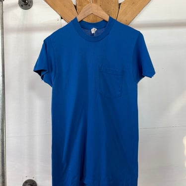 Small / 1980s Blue Pocket T-Shirt / Poly Cotton - E 