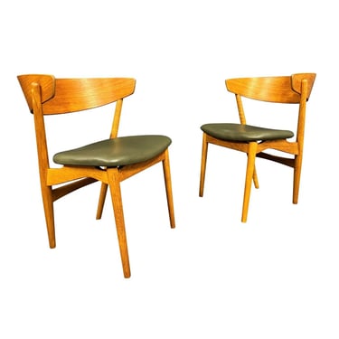 Pair of Vintage Danish Mid Century Modern Side Chairs No7 by Helge Sibast 