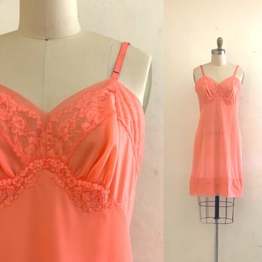 vintage 70's peach lace night gown // lace slip dress 
