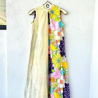 Vintage 60s 70s Flower Power Psychedelic Hawaiian Dress Hawaii Lace Bright Floral 1960s Shift Muumuu 