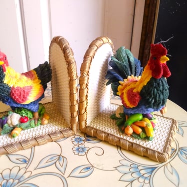 VINTAGE Rooster Bookends, Rustic Kitchen, Farmhouse, Eclectic Home Decor 