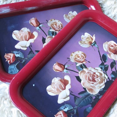 Set/2 Shabby Chic Metal Trays with Roses Country Cottage Decor Tin Metal Tray Roses Motif Wall Decor 1940s Serving Tray Display Tray 