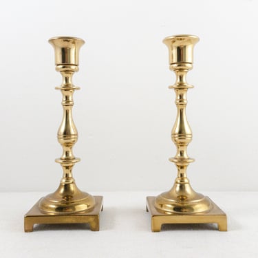 Pair of Shiny Brass Candlesticks, Set of 2 Gold Candle Holders for Tapers 
