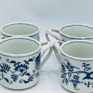 Vintage Lovely Blue Danube set of 4 Coffee Mugs  in the Blue Onion pattern- Japan- Great Condition Banner Mark 