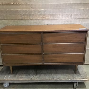 Vintage Bassett Dresser (Tacoma)