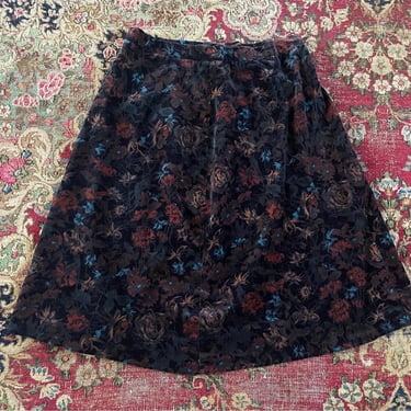 Vintage ‘70s dark floral print velvet skirt, Fall vibes, M 