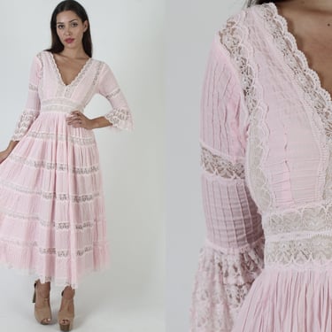 Light Pink Mexican Wedding Dress / Vintage Angel Sleeve Fiesta Gown / Made In Mexico Bridal Sundress / Floral Lace Bell Sleeves 