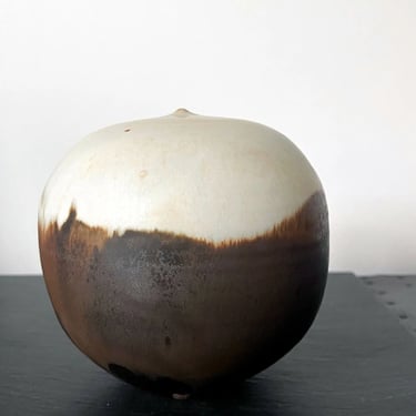 Ceramic Closed Form Pot by Toshiko Takaezu