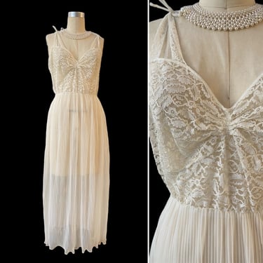 1940s nightgown, chiffon and lace, vintage lingerie, 40s boudior, pin up style, accordion pleat, 36 38 bust, honeymoon, bridal 