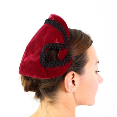 1950s Red Velvet Hat | 50s Red Velvet Fascinator | Berger Hûlc 