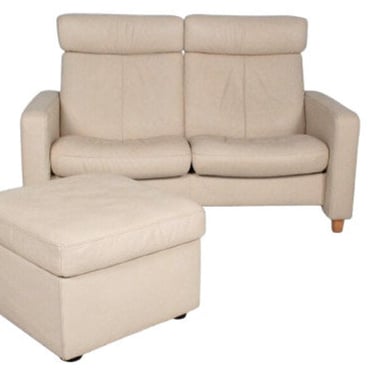 Stressless Loveseat + Ottoman