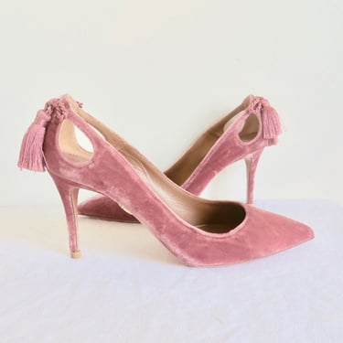 Aquazzua Size 37, 6.5 1950's Style Dusty Pink Velvet High Heel Stiletto Pumps Cutouts Tassel Trim Italian Designer Heels Made in Italy 