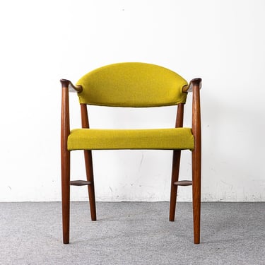Teak Model 223 Arm Chair by Kurt Olsen - (321-111.7) 