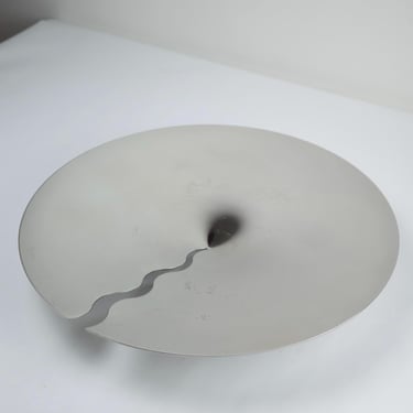 Vintage 1980s Wang & Merlo Metal Bowl – Sculptural Minimalist Centerpiece, New Zealand 