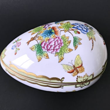 Antique Herend porcelain box. Large egg shaped candy dish, hand painted in Hungary in Queen Victoria flowers & butterfly pattern. 