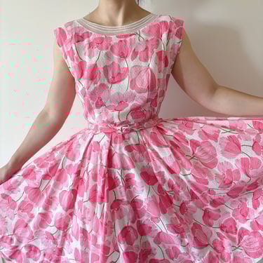 vintage dress floral dress white pink 60s 50s retro style sun dress circle dress midi dress a line dress tulips sleeveless cotton size S 