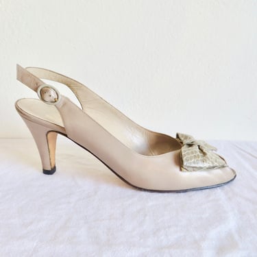 Salvatorre Ferrragamo Italian Taupe Beige Leather Slingback Heels with Snakeskin Bow Open Toe Day Heels Wear to Work Made in Italy Size 10 