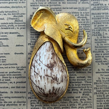 vintage elephant brooch 1960s shell belly figural pin 