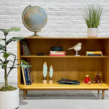 Mid Century Modern LOW BOOKCASE by Heywood Wakefield, c. 1950's 