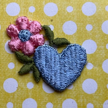 hearts and flowers appliqué vintage blue heart and pink daisies sewing trim jacket patch 