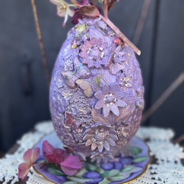 Large Painted Easter Egg, Easter Table Decoration, Decorated Egg, Handmade, Floral Easter Egg, Shabby Chic Decor , Butterflies, Flowers 
