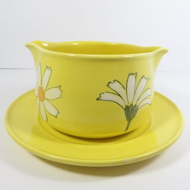 Vintage Metlox Vernonware GAIETY Yellow Daisy Gravy Boat 