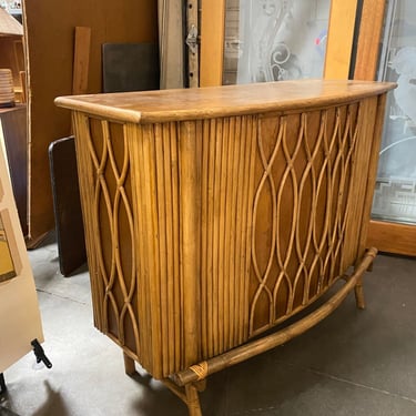 Restored Mic Century Vertically Stacked Rattan Infinity Dry Bar w/ Foot Rest 