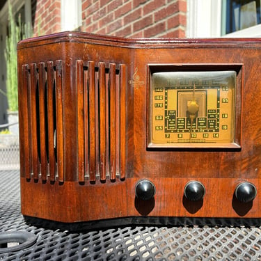 1939 Emerson AM/Shortwave Radio, Ingraham Cabinet, Art Deco Model CS272, Elec Restored 