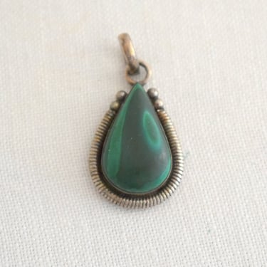 Vintage Green Stone and Sterling Silver Teardrop Pendant 