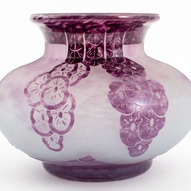 Charder Le Verre Francais  Art Deco Glass Vase