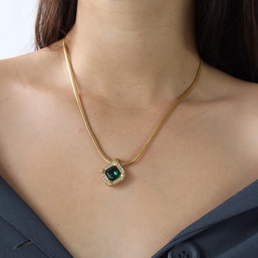 Vintage Avon Emerald Gem Necklace
