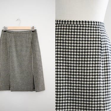 1980s Black and Cream Houndstooth Wool Blend Skirt 