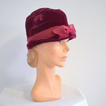 1960s-does-1920s Burgundy Velvet Cloche Hat 
