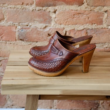 brown leather clogs 70s vintage QualiCraft wooden heel platform clogs 