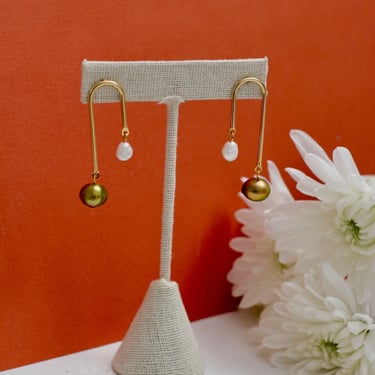 Gold Arch and Pearl Dangle Statement Earrings Earrings / Simple Minimal Everyday Earrings / Elegant Gifts for her/ Bridesmaid Gifts 