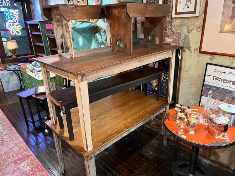 Shenandoah dining tables, Shenandoah benches and a reclaimed wood bench.
Tables are 60” x 32” x 30.5”
Reclaimed wood bench  59.5” x 12.5” x 17”
Shenandoah benches 36” 
30” bench
