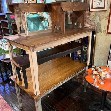 Shenandoah dining tables, Shenandoah benches and a reclaimed wood bench.
Tables are 60” x 32” x 30.5”
Reclaimed wood bench  59.5” x 12.5” x 17”
Shenandoah benches 36” 
30” bench
