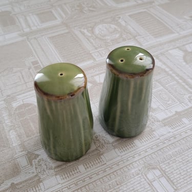 Green PLAFTZGRAFF salt & pepper shakers Ceramic bamboo shakers Farmhouse kitchen decor Collectible figurines Cottagecore lovers 